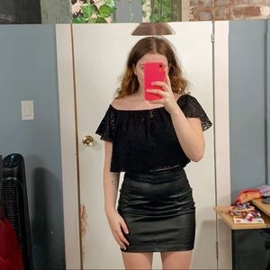 💜Black lace crop top